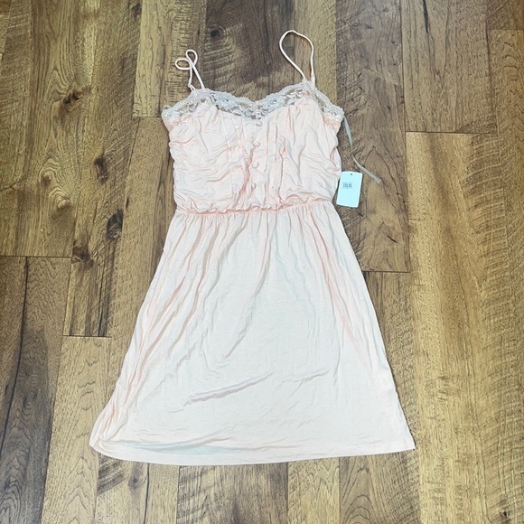 NWT Lush Woman’s Peach Night Dress Size L - Picture 1 of 4
